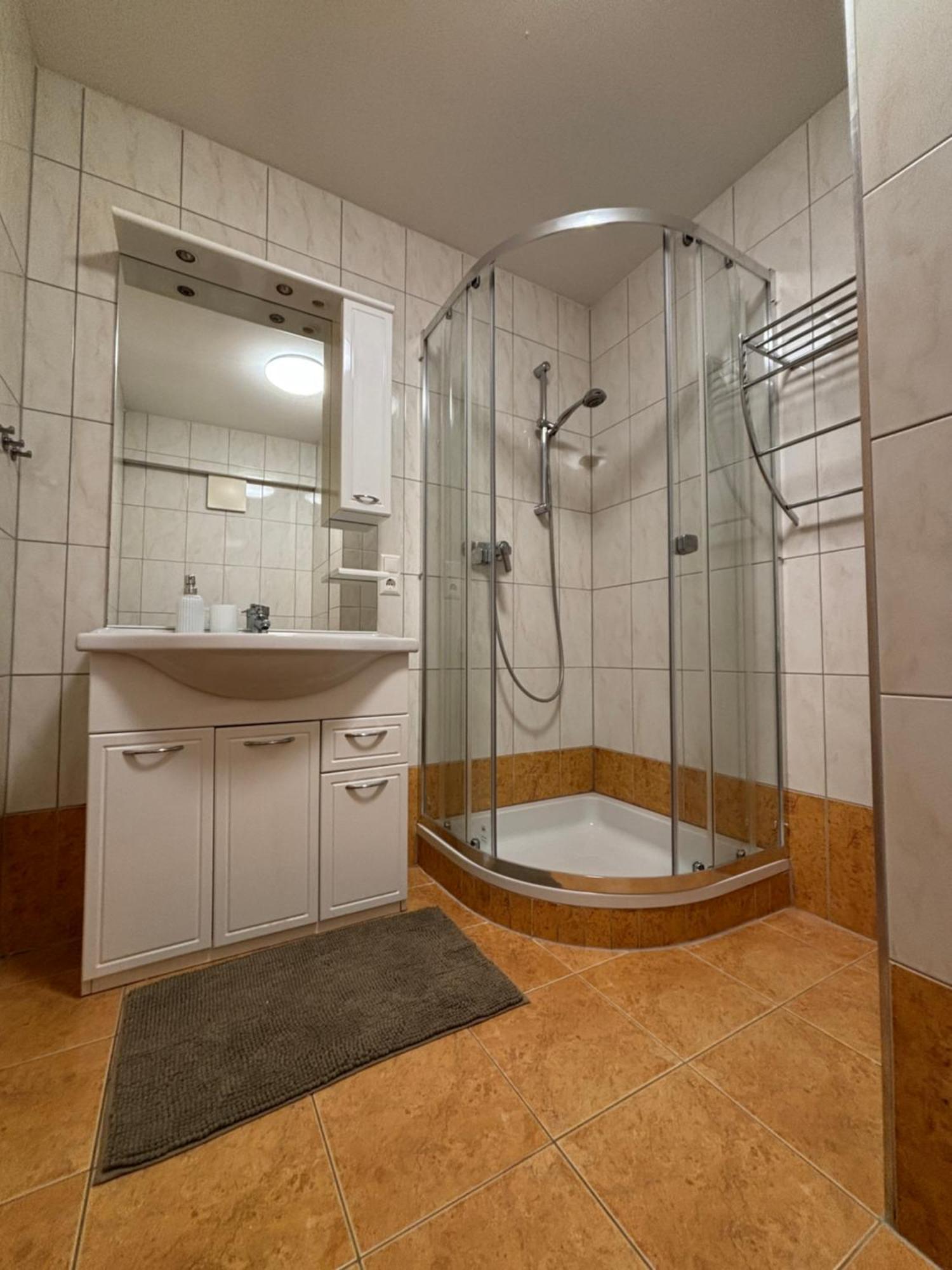 Appartementhaus Anita Flattach Buitenkant foto